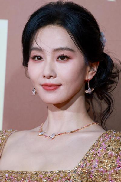 刘诗诗现场生图脸部近照皱纹显现